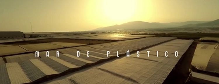Пластиковое море испанский сериал